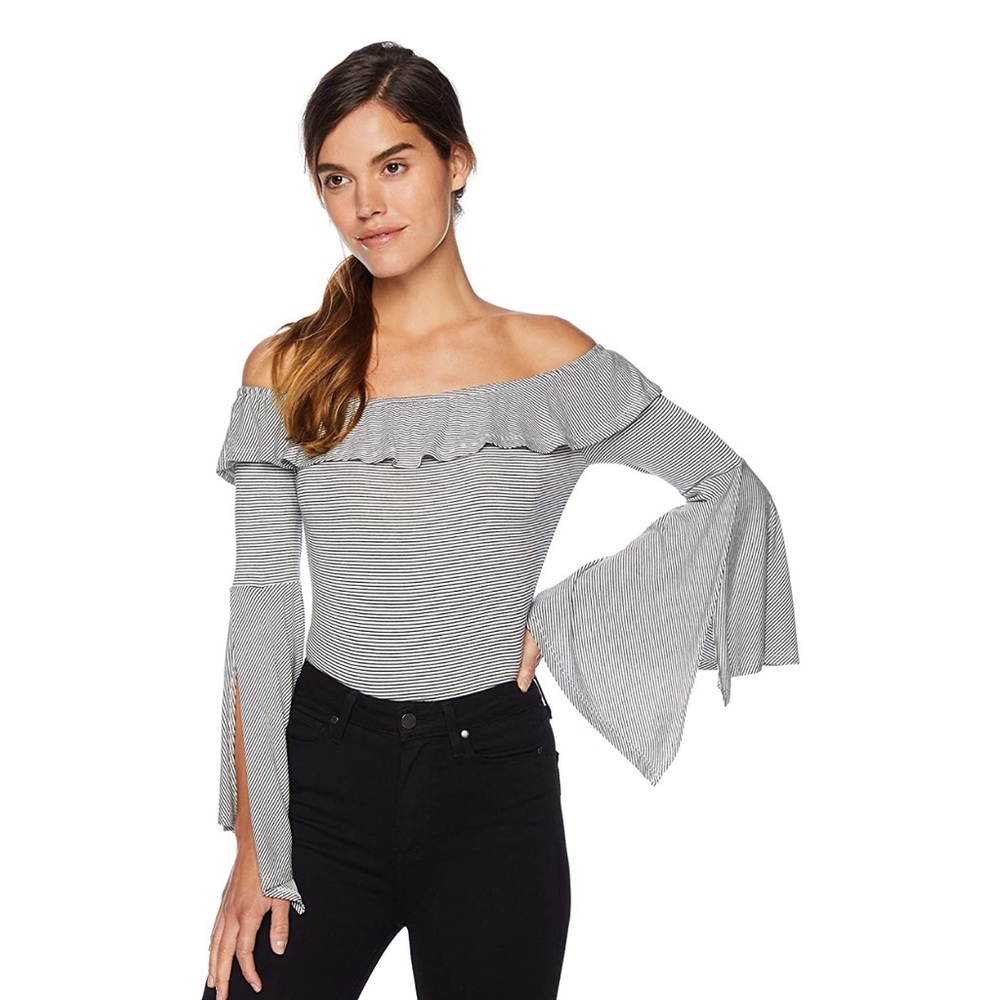 NWT BB Dakota Let'er Loose Off The Shoulder Top